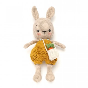 Вязаная игрушка амигуруми Зайка с морковкой 27см бежевый (29146)