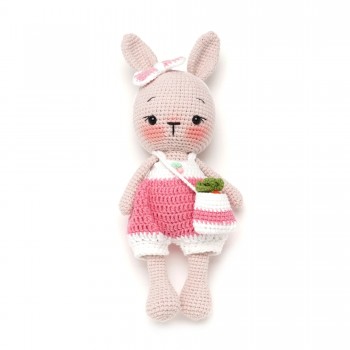 Вязаная игрушка амигуруми Зайка с морковкой 27см розовый (29147)